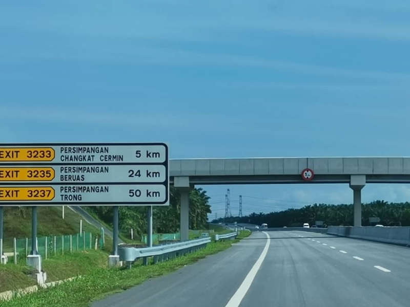 西海岸大道霹雳州的路段从半港联邦公路(FR5)至章吉遮令,全长139.2公里。 西海岸大道霹雳州的路段从半港联邦公路(FR5)至章吉遮令,全长139.2公里。