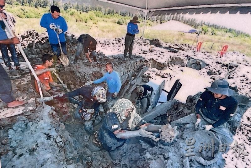 国家文化遗产局今年3月26日在双岛城和哥打沙班达填海区展开考古挖掘工作。