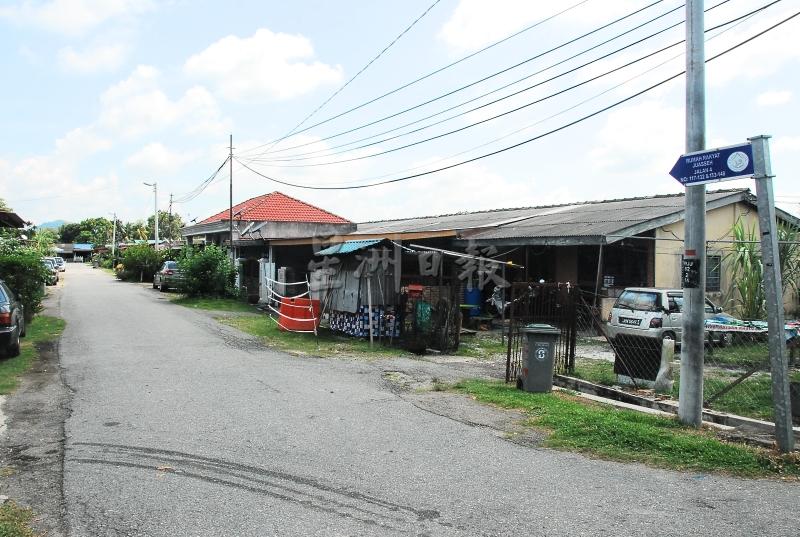 爪西平民屋是庇朥县5个榜上有名的住宅区。