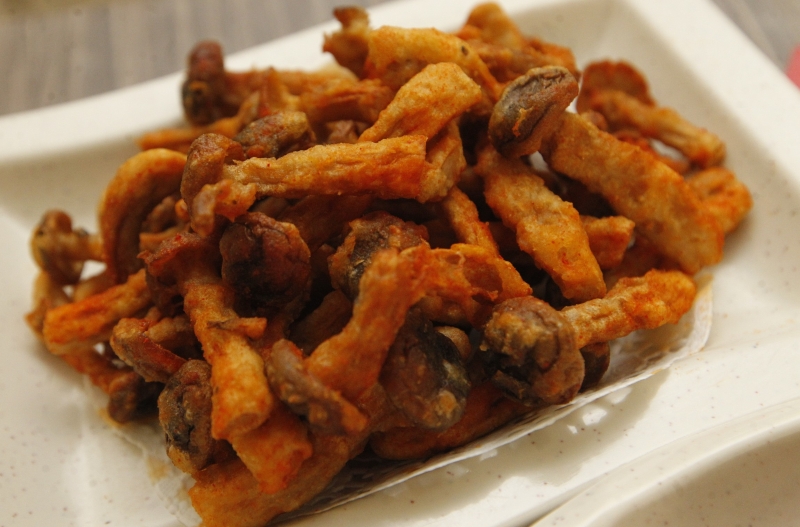 椒盐炸生松菇（RM6.80）将松菇炸得酥脆，味道恰当好处。