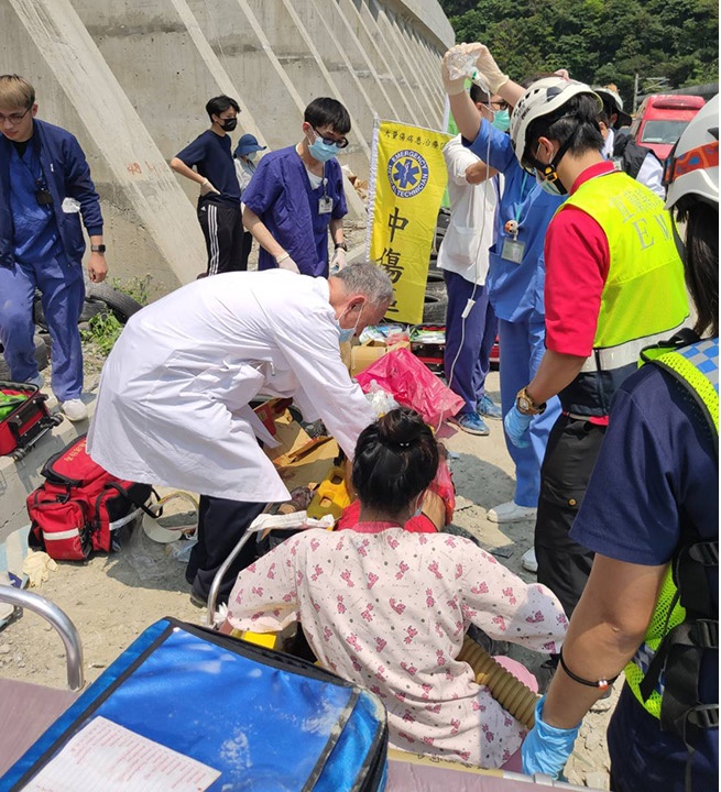 慈济基金会与花莲慈济医院皆在第一时间启动救援机制，进行立即的救援，及后续关怀的行动。

