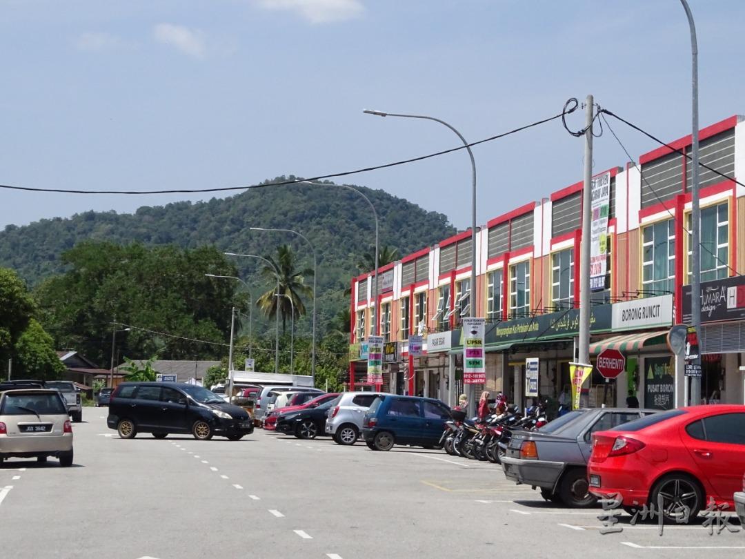 州政府将考虑重启南霹雳发展活动，并建议将丹绒马林打造成“青年城”。

