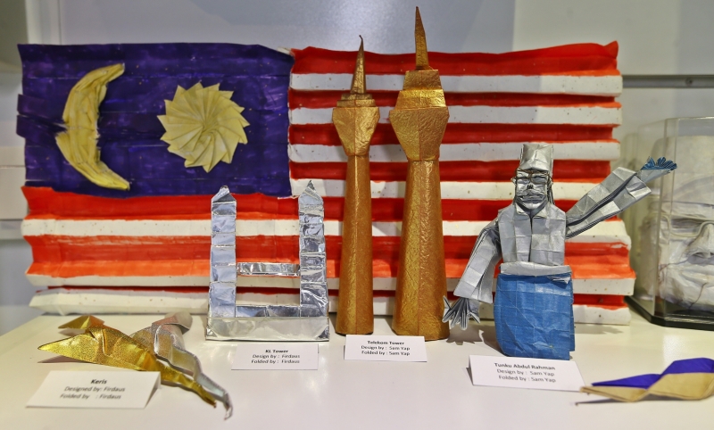 叶国林创作与灵感泉源来自马来西亚的标志，曾设计和折叠马来西亚国旗、吉隆坡塔、国父、羽毛球等等。