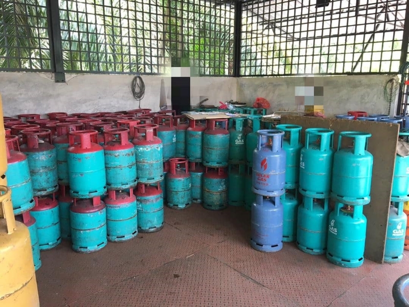 一间单位被发现囤存300桶的煤气，每桶都是介于12公斤或14公斤，远远超过所批准的数量。