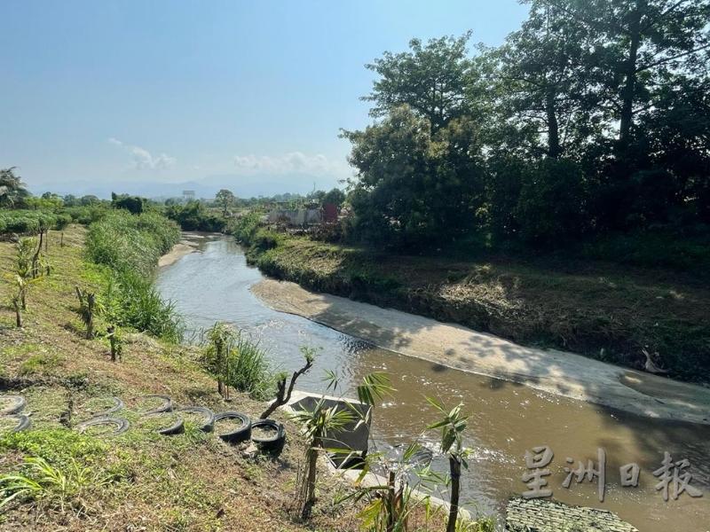 佳邦南区重组村领养和照顾佳邦河有功，被霹雳州水利灌溉局遴选参加第21届全国水源特别奖。