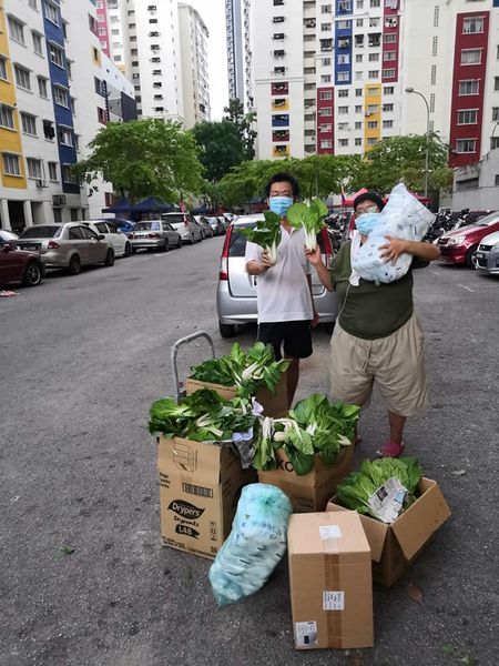 马来西亚吹水台协会所推动的慈善工作获得不少热心团体及人士的加入，包括批发商长期供给该会每天所需要的食材。