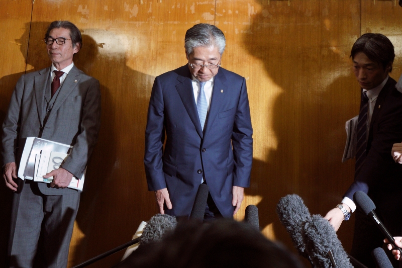 日本争办2020年奥运会过程爆出行贿拉票丑闻，导致当时的日本奥理会会长竹田恒和（中）辞职。（美联社照片）