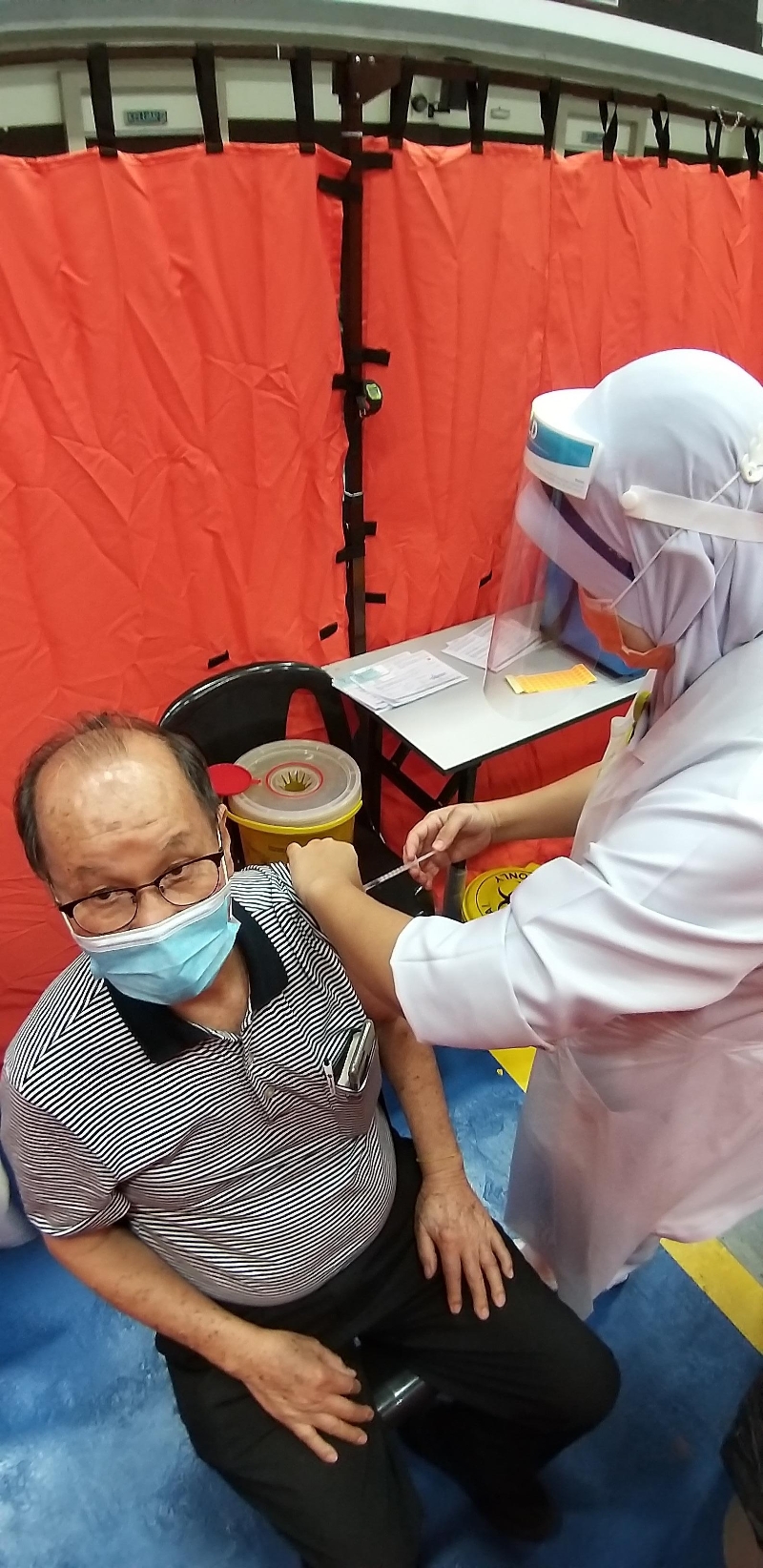 朱志强接种疫苗。