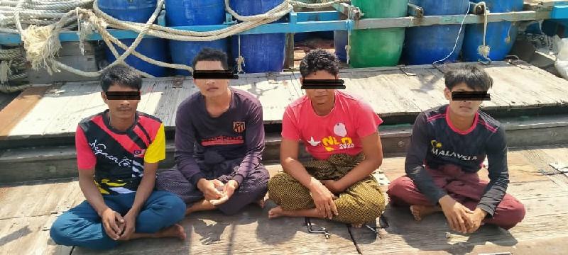 彭海事执法机构在瓜拉关丹东南约1海里处捕获4名缅甸藉渔民。
