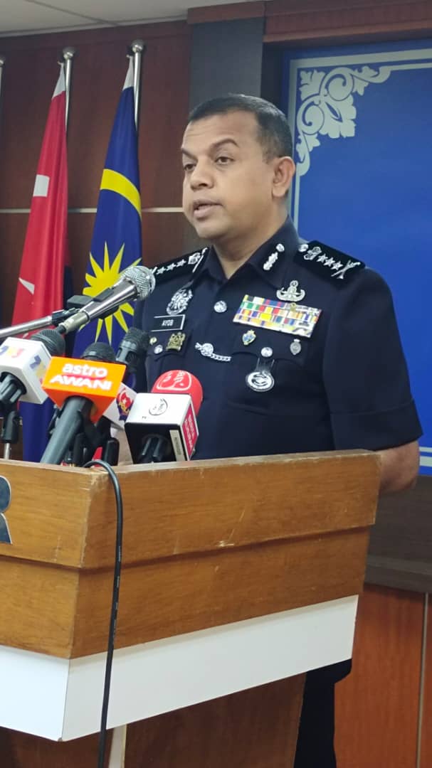 阿育汉：10名警官和2名反贪会官员疑涉及廖顺喜犯罪集团，分别在吉隆坡、雪兰莪、森美兰和马六甲的警区被逮捕。
