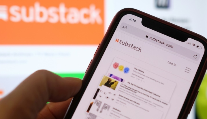 Substack has some 500,000 subscribers who pay an average of $5 to $10 per month for popular newsletters. AFP