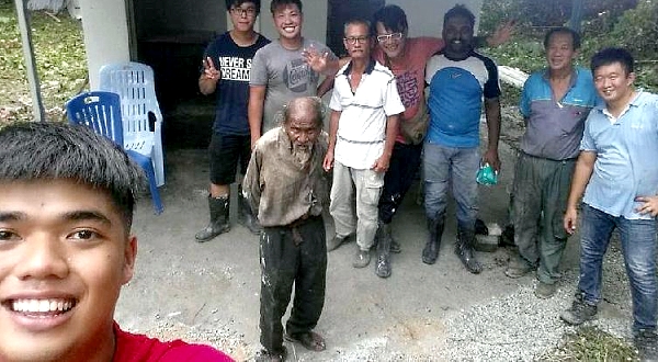 Zeng helps the poor of all races.