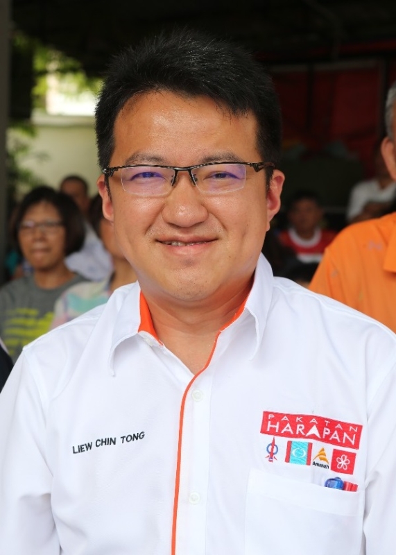 刘镇东从2014年开始担任行动党柔州主席至今。