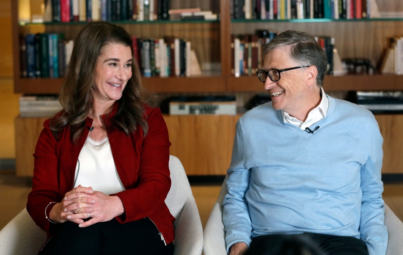 在一次采访中中，梅琳达盖茨回忆刚认识比尔盖茨时的情景，当时她还是微软的销售经理。