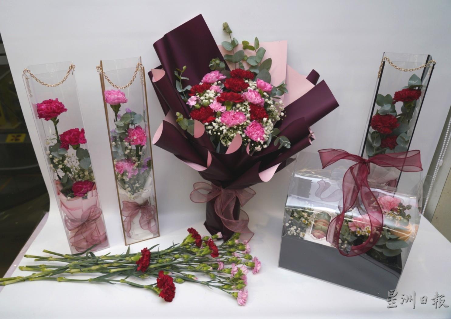 康乃馨象征著母亲节之花,Rosemary Floral and Gift花店为母亲节设计了多款精致的花束和花盒。