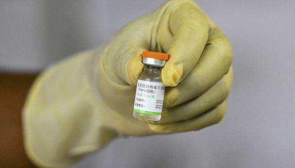 世卫在评估是否批准两款中国疫苗的紧急授权，当中国药集团北京生物疫苗会否获批估计在日内得知。