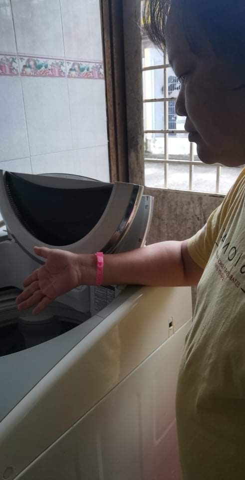 洗衣机在家里本来就扮演很重要的角色，奈何长期缺水，导致洗衣机也派不上用场。
