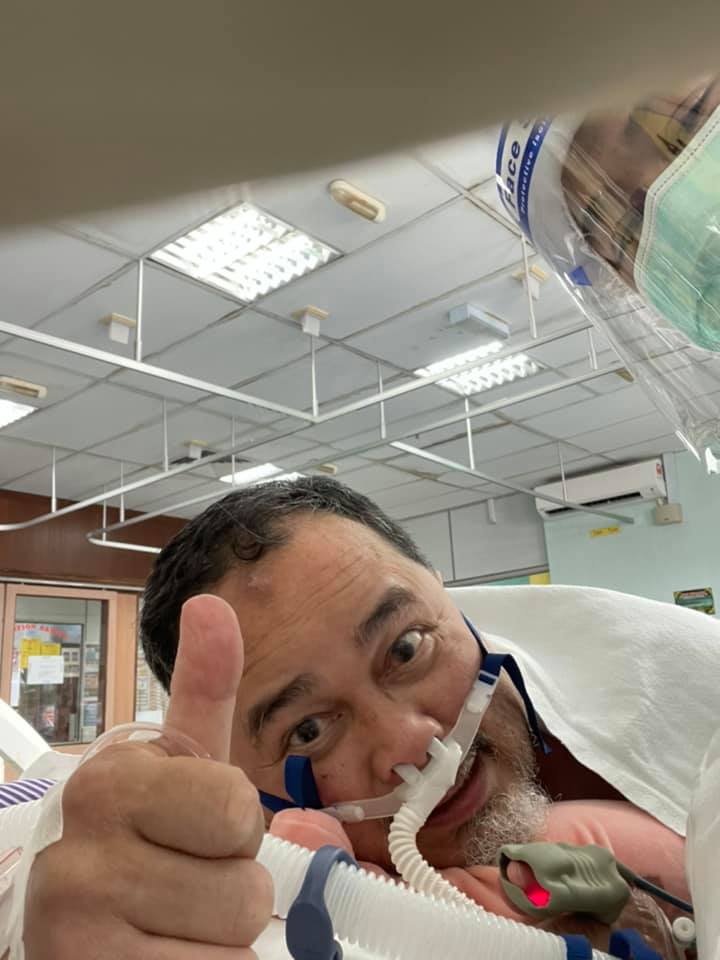 莫哈末韩沙在ICU接受治疗时，需要依靠仪器为肺部提供氧气。（脸书照片）