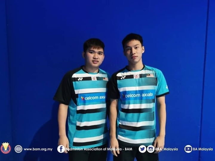 大马男双小将谢炜杰（右）与郑宇骏在西班牙羽球超级300赛遗憾首圈出局。（大马羽总脸书照片）