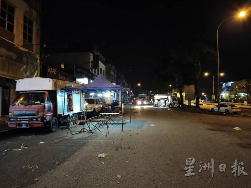 平常接近晚上8时的梅岭夜市热闹不已，如今同样时段，一些贩商已经准备收档，场面也显得冷清。