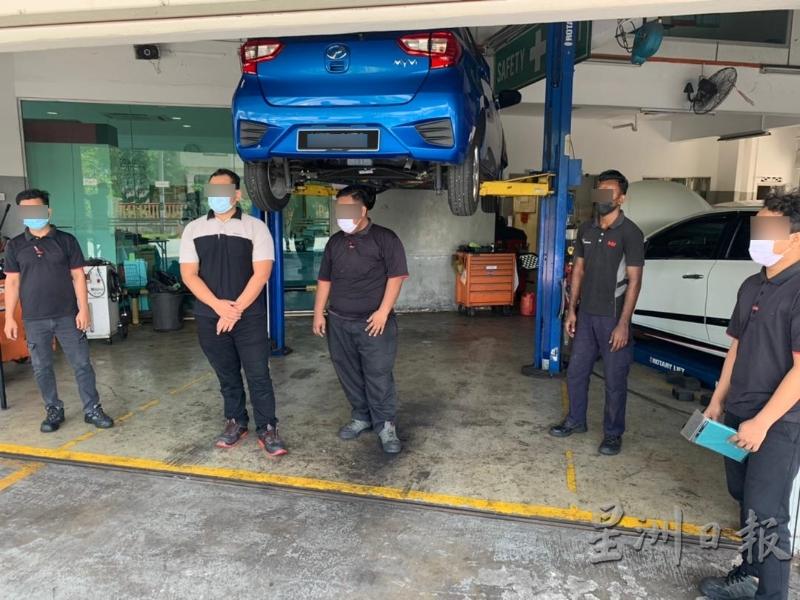 执法队在峇都基基一间修车厂检查时，发现工厂内5名男子进入工厂范围没有扫瞄MySejahtera二维码或是登记资料，向他们各开出1500令吉罚单。