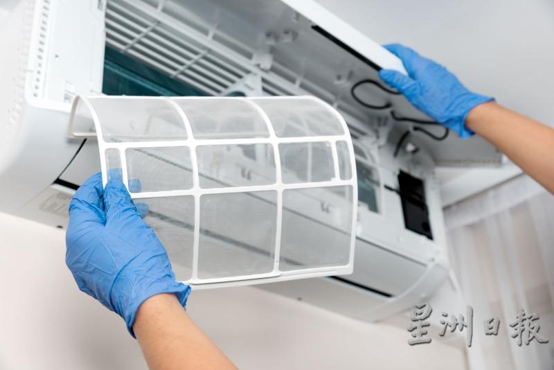 不时清洗冷气机内的过滤网，能使冷气机功能更加顺畅，从而省电。