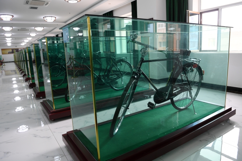 这是在甘肃三木自行车博物馆拍摄的展出的各类自行车。