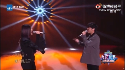 杨千嬅与中国歌手余佳运的合唱获赞太走心了。