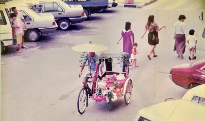 在老市民的记忆里，若是在芙蓉公市看到三轮车夫，一点也不稀奇。