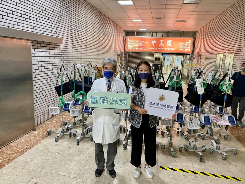 贾永婕日前成功募集252台HFNC给医护人员。