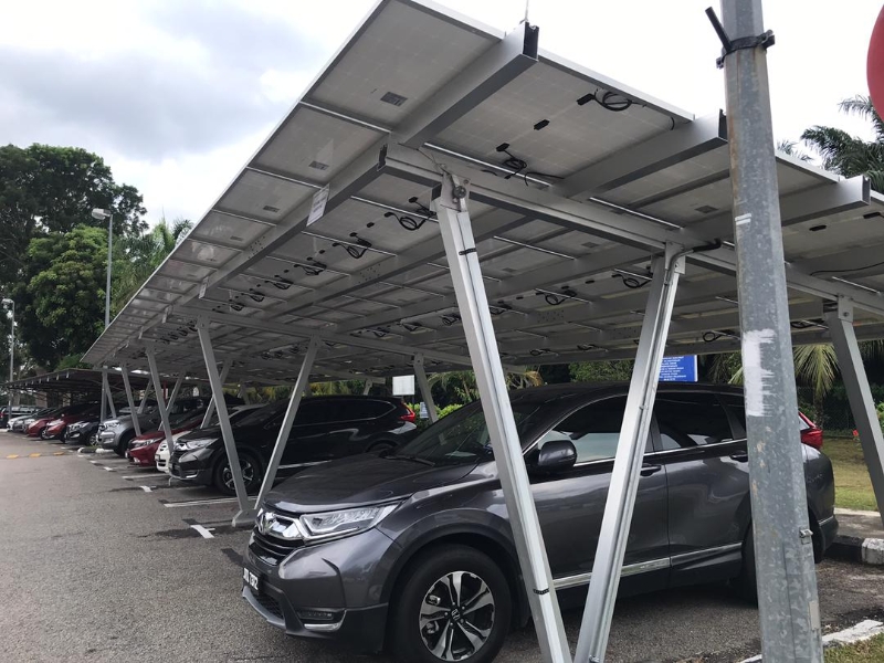野新医院安置太阳能的停车房。