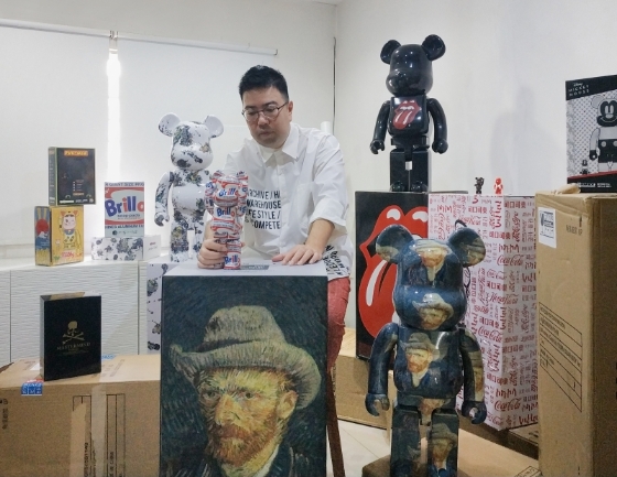 玩具设计师陆智昭反对炒熊的歪风，大家可以建立爱好，投入本身鉴赏能力和心思，而不是投入资金低买高卖积木熊。