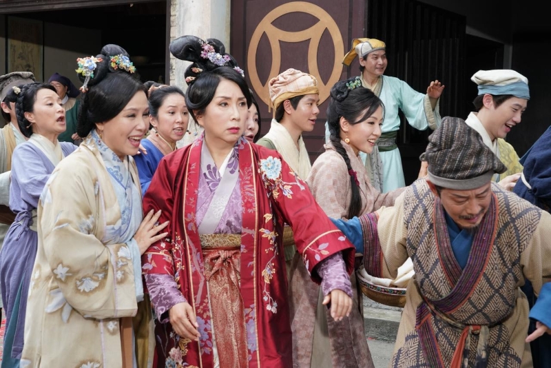陈秀珠饰演的“孤姐 ”是“一枝独绣 ”的老板娘，为人脸恶心善，演出十分抢镜。