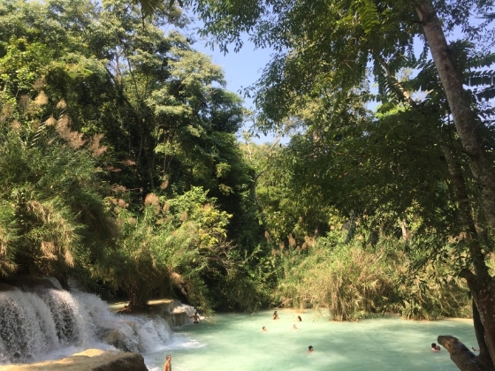 很欣赏寮国不为眼前利益而盲目过度开发，自始至终注重保护自然风光。