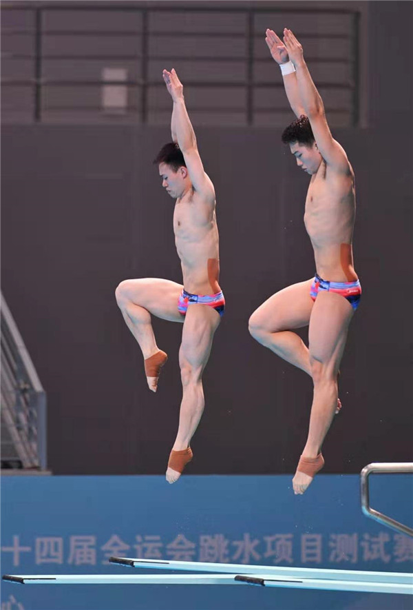 谢思埸（左）与王宗源在国际赛首次搭档出赛，即需担下为中国于东奥重夺男子双人3公尺跳板奥运金牌的重担。