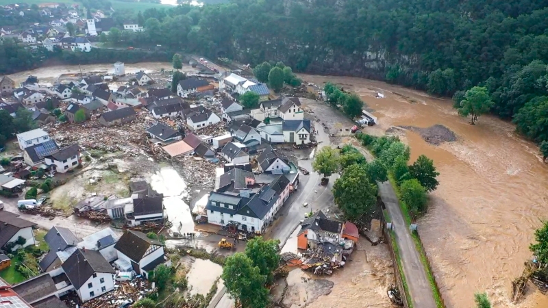 德国西部舒尔德埃菲尔村被阿尔河洪水泛滥造成巨大破坏。