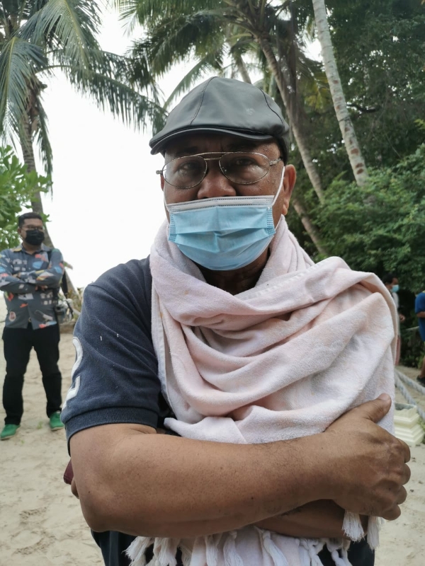 沙里夫阿巴斯：祈求疫情快结束，大家可以自由旅行，把游客带回来棉花岛。
