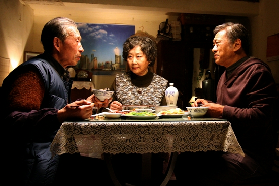徐才根（左）在《团圆》饰演陆善民，入围《第47届金马奖》最佳男配角。