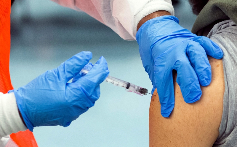 巴西研究人员认为，疫苗有助于预防重症和降低死亡病例。（法新社照片）