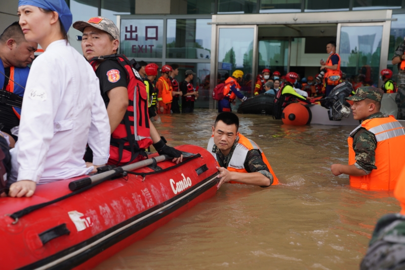 河南暴雨灾害对救援人员来讲，这是一场分秒必争的战斗。