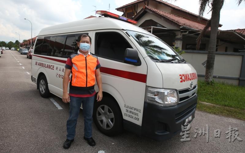 作为私人救护车司机，李广俊严谨看待每一项救护任务，尽全力挽救每一个生命。