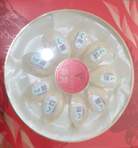 燕窝包装精美,干净又整洁。 燕窝包装精美,干净又整洁。