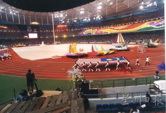 98共运开幕式，马来西亚国旗进场。