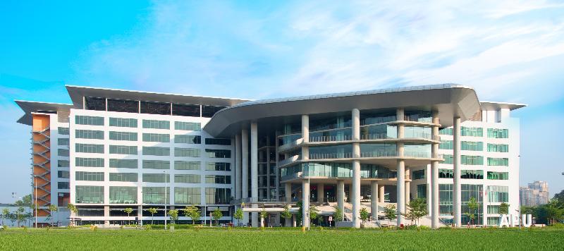 亚太科技大学（APU）专门建造的超现代设计校园，就座落于吉隆坡的马来西亚科技园区。