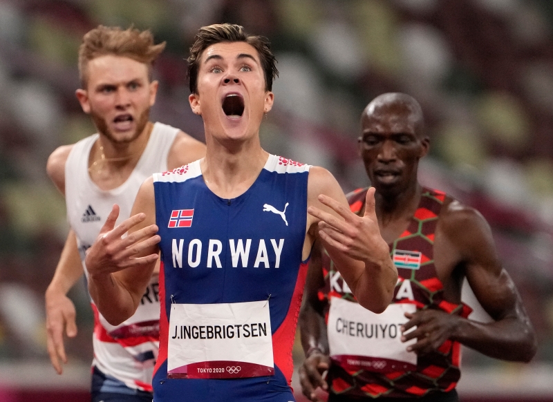 因戈布利戈特森以奥运新猷战绩称霸男子1500公尺，也是挪威首度在该赛项摘金。图为因戈布利戈特森冲线后激动不已。（美联社照片）