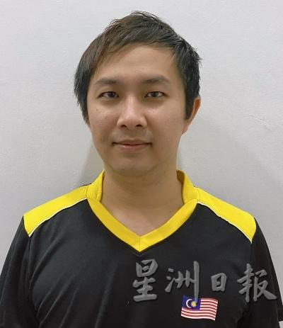 黄劲毅:扯铃运动最初在柔州推介时并不顺利,前辈们一开始吃了不少闭门羹。