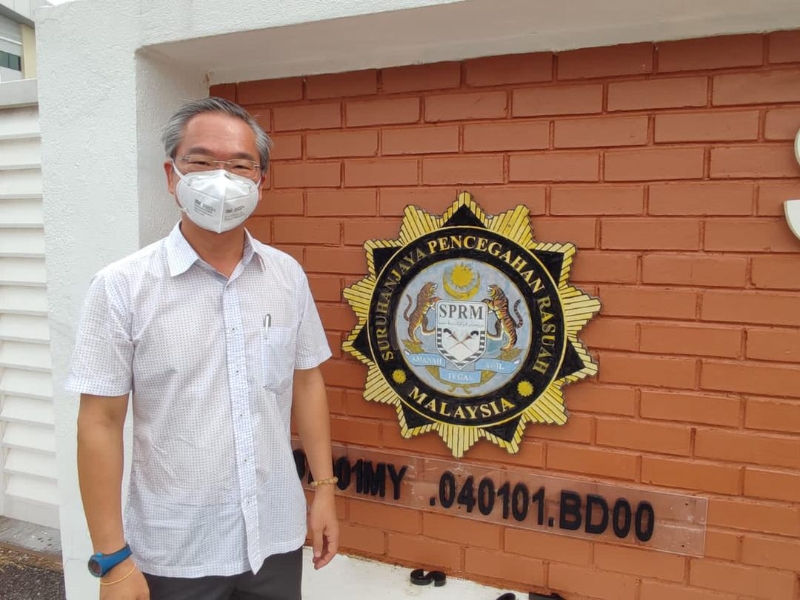 邱培栋周日到马六甲反贪会投报。
