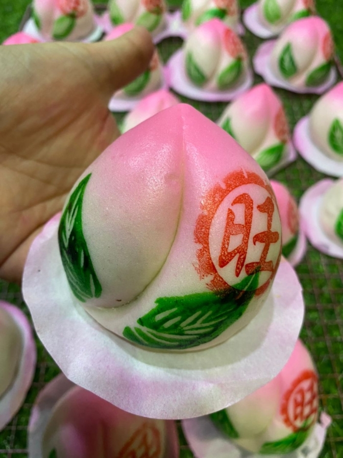 也有人在中元节时,用桃子拜祭。 也有人在中元节时,用桃子拜祭。